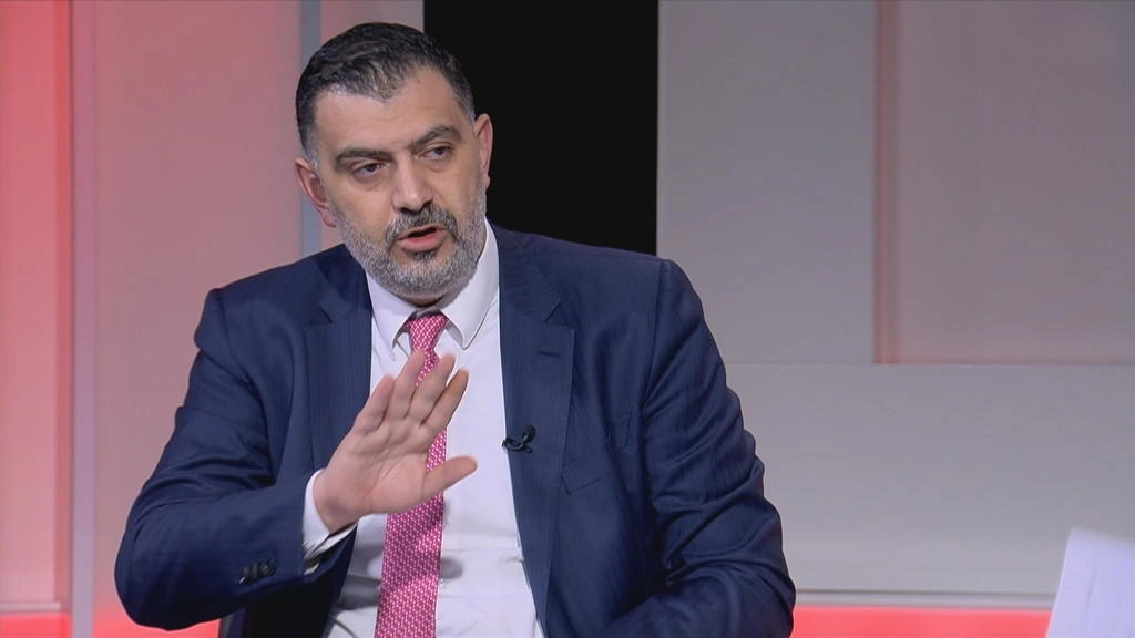 وزير العمل: قرار تعطيل القطاع العام يسري على الخاص 