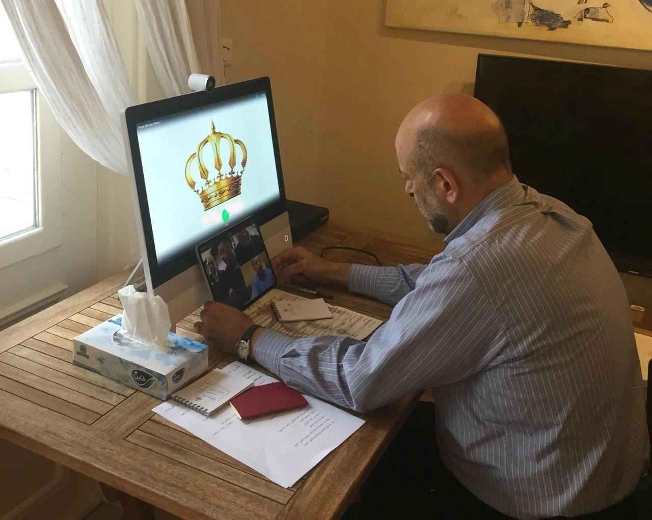 مجلس الوزراء يعقد أولى جلساته عن بُعد