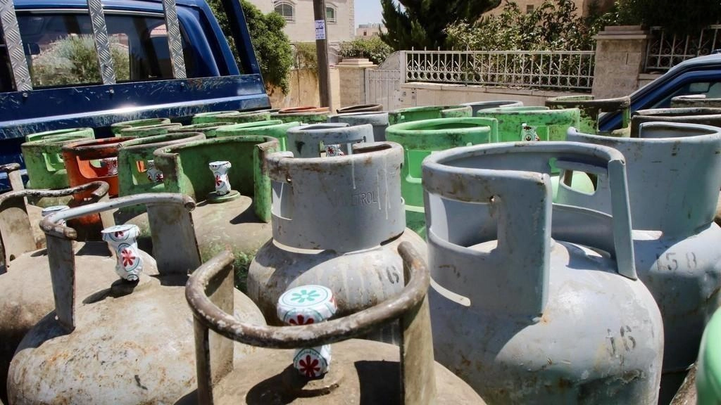 وكالات ومركبات توزيع الغاز تباشر عملها