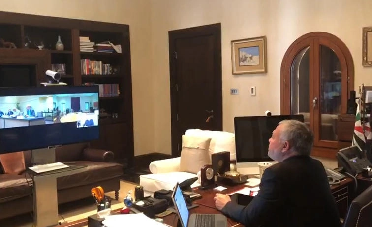 الملك: العمل بكل الطاقات والإمكانيات لمواجهة الوباء