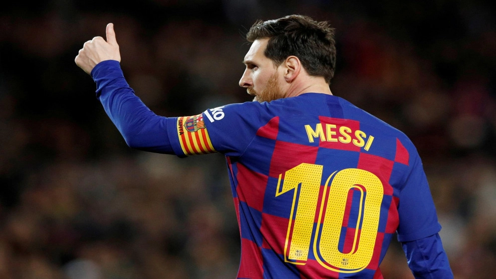 نادي برشلونة يقرر تخفيض رواتب لاعبيه 