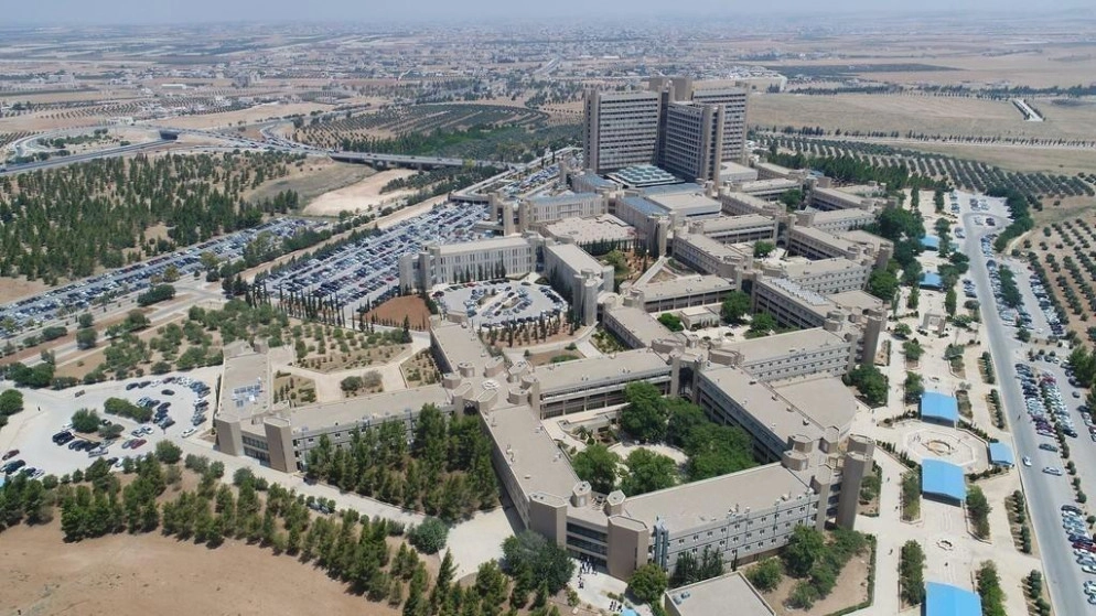 إصابة ممرضين بالفيروس في مستشفى الملك المؤسس