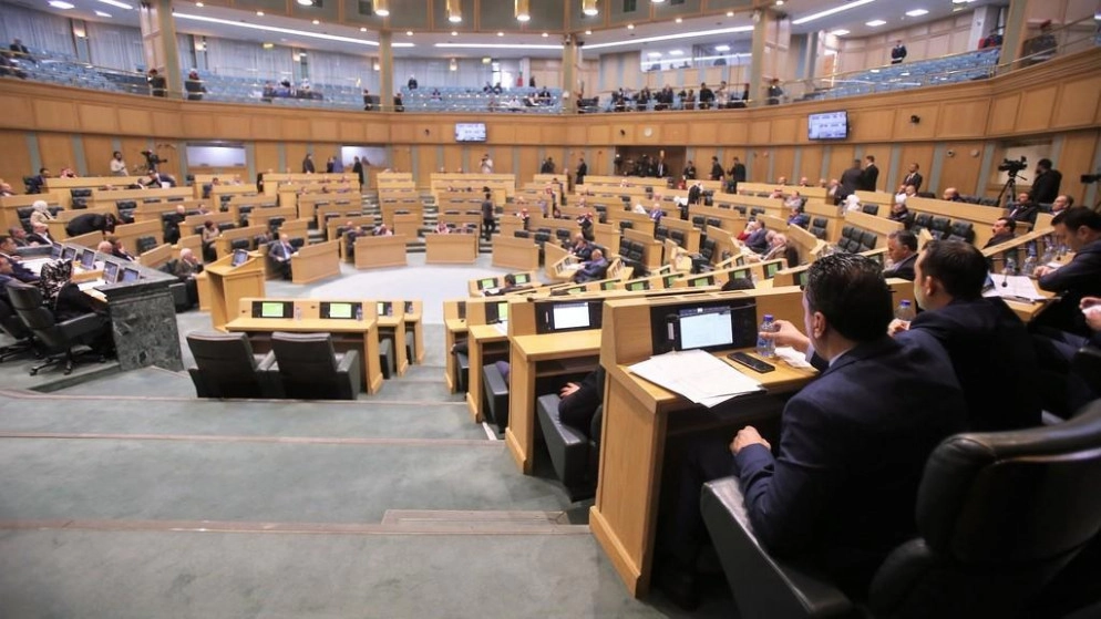نواب يبحثون إعادة الطلبة الأردنيين الدارسين في الخارج