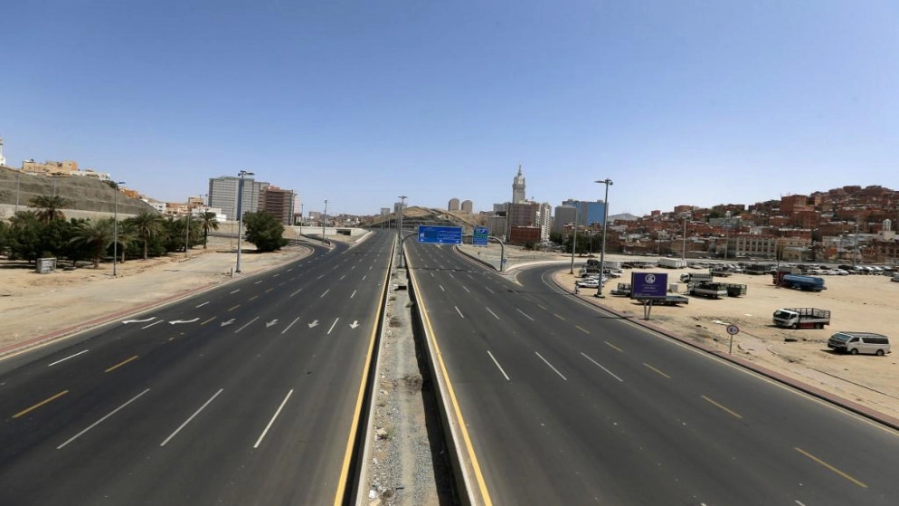 السعودية توسع نطاق حظر التجول ليشمل مدنا رئيسية 