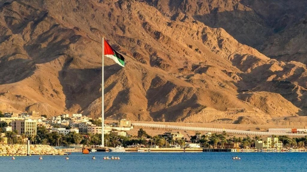 "العقبة الخاصة" تستثني 16 شركة وميناء من الحظر الشامل الجمعة