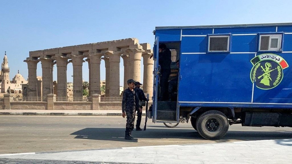 مقتل وإصابة 10 من أفراد الجيش في انفجار عبوة ناسفة في سيناء