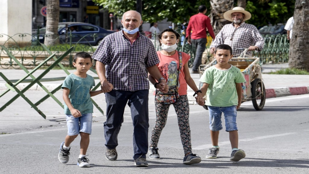 حظر تجول ليلي في 4 محافظات جديدة في تونس