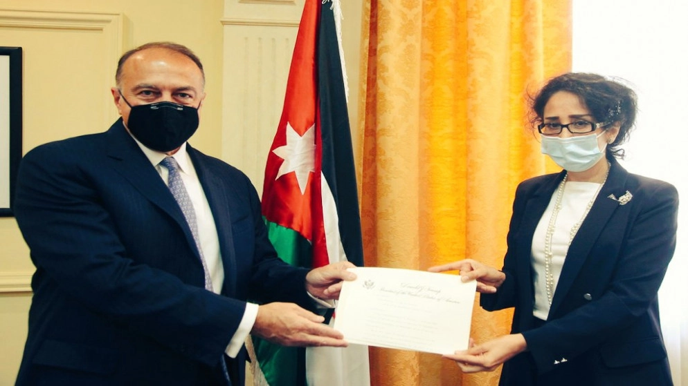 وزارة الخارجية تتسلم نسخة من أوراق اعتماد السفير الأميركي الجديد