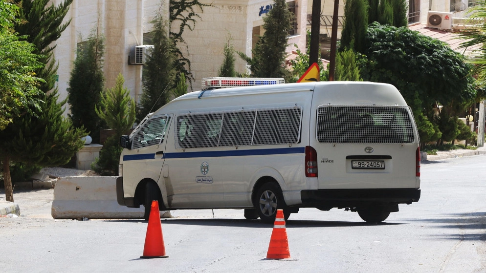 خلية الأزمة: العودة إلى تعليمات التنقل ما قبل الحظر الشامل منتصف الليلة