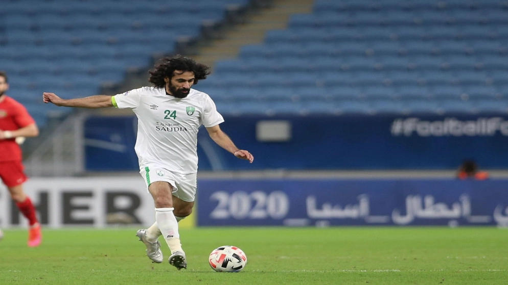 السعودي حسين عبد الغني يعتزل بعد ربع قرن من كرة القدم