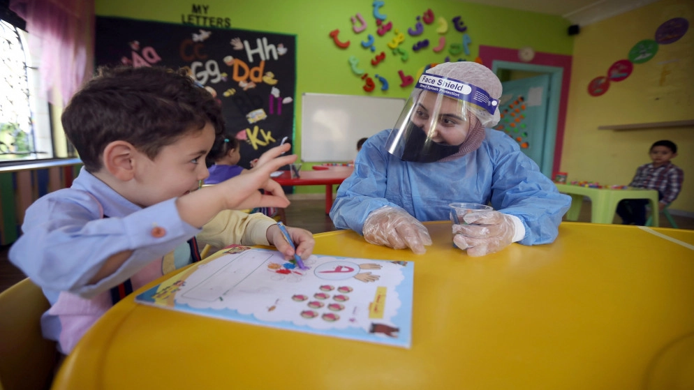 تعميم دليل إجراءات العمل والوقاية الصحية المعدّل على الحضانات