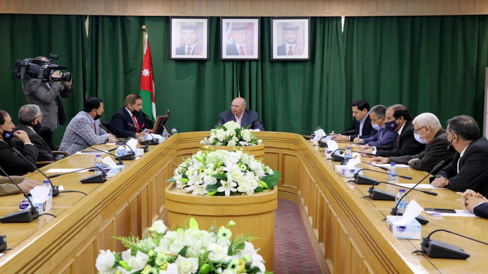 دعوة إلى إقامة مشاريع زراعية عبر استثمار الأراضي غير المستغلة