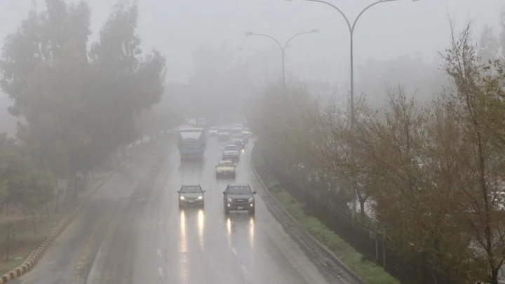 طقس العرب: زخات أمطار رعدية في مناطق عشوائية بعد ظهر الأحد