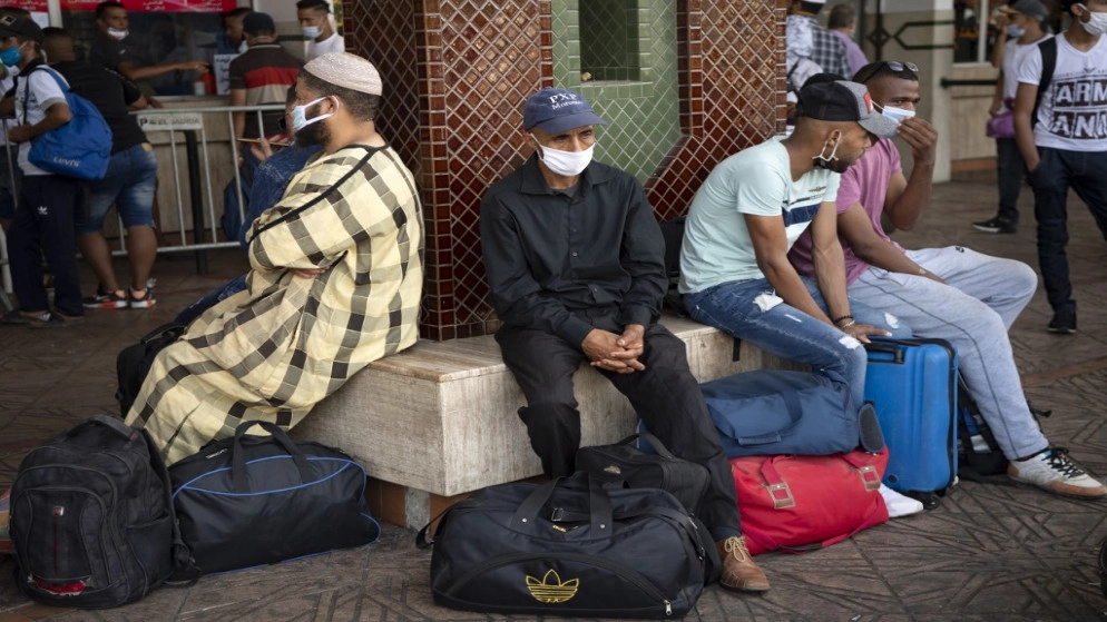 الملك المغربي يعطي تعليماته لبدء حملة تطعيم للوقاية من كورونا