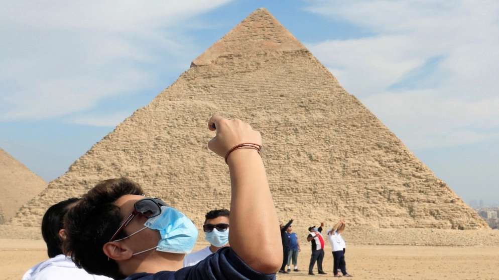 13 وفاة و228 إصابة جديدة بالفيروس في مصر