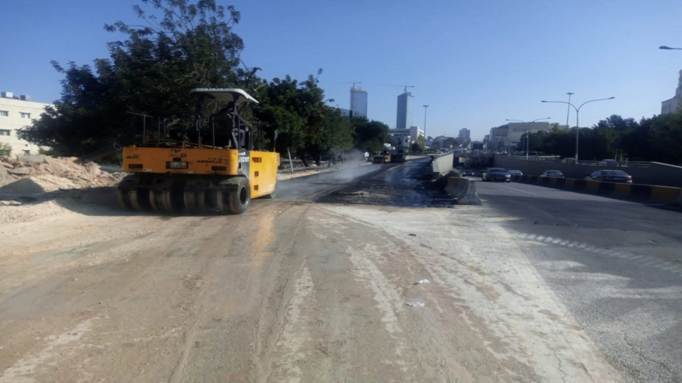إعادة الحركة المرورية إلى طبيعتها باتجاه الدوارين السادس والثامن