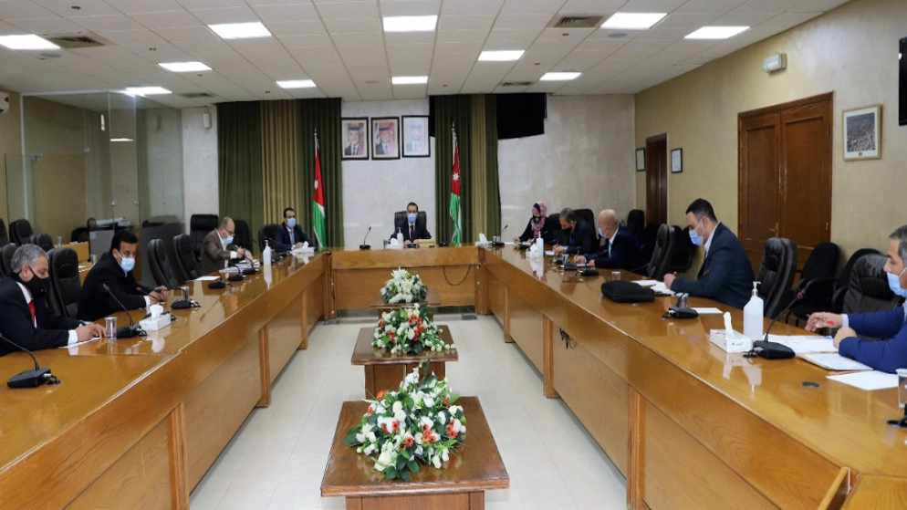 وزير التربية يطلع على الاستعدادات لعقد الدورة التكميلية للتوجيهي