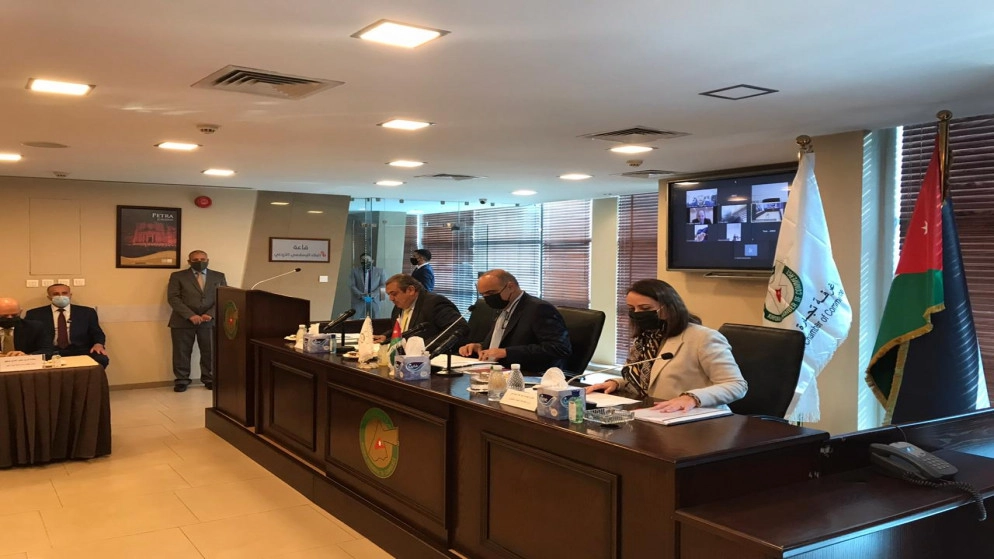 الخصاونة: استمرار استقرار الوضع الوبائي سيدفعنا إلى تخفيف ساعات الحظر