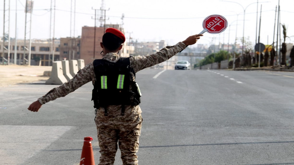 القوات المسلحة تواصل تنفيذ خطة فرض الحظر الشامل في المحافظات