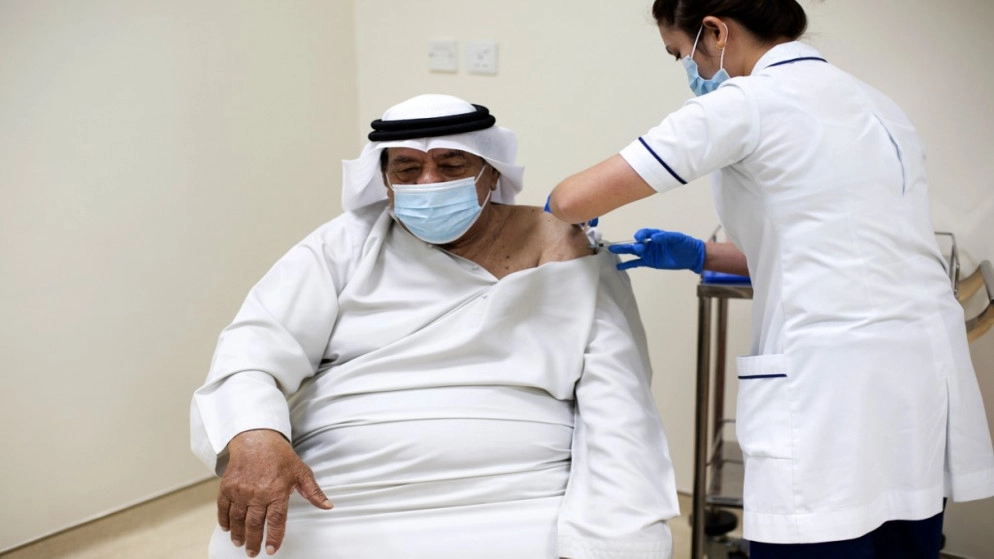 دبي تبدأ حملة تلقيح ضد الفيروس بعد يوم من وصول اللقاح