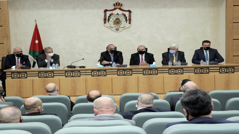 رئيس الوزراء: نحن باتجاه فتح متدرج وآمن للقطاعات