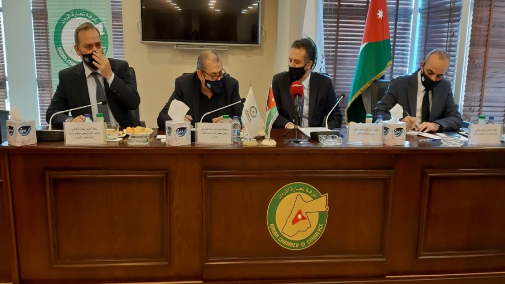وزير السياحة: مراجعة تعليمات عمل المقاهي وتقديم خدمة "الأراجيل"