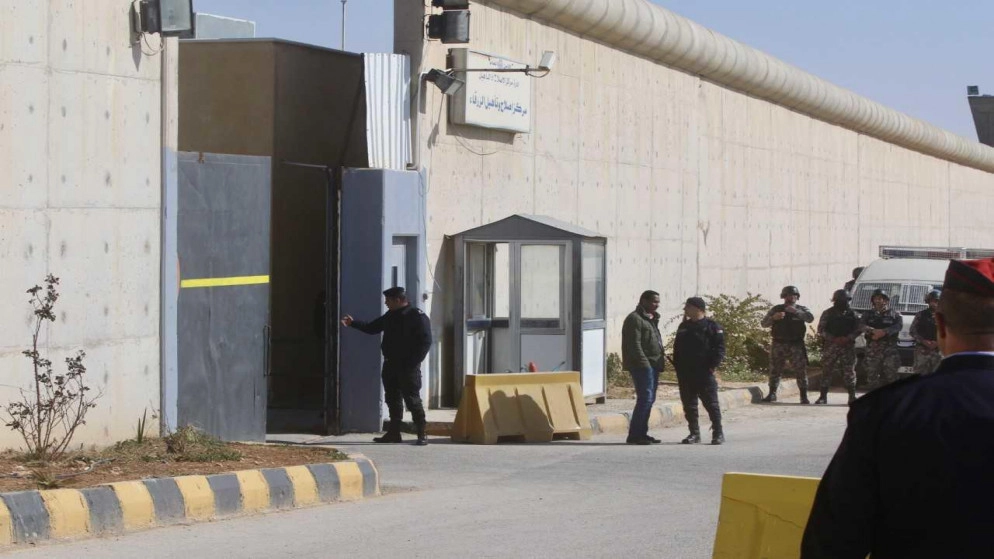 مراكز الإصلاح والتأهيل: ذوو النزلاء سيرونهم من كابينات بدون ملامسة