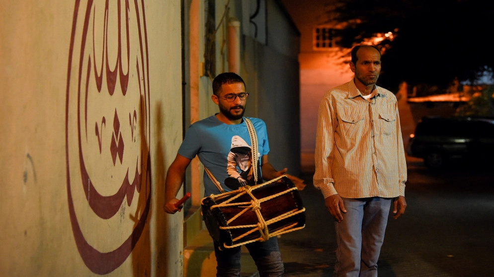 أناشيد لإيقاظ المتسحرين تدعو لمكافحة الفيروس في البحرين