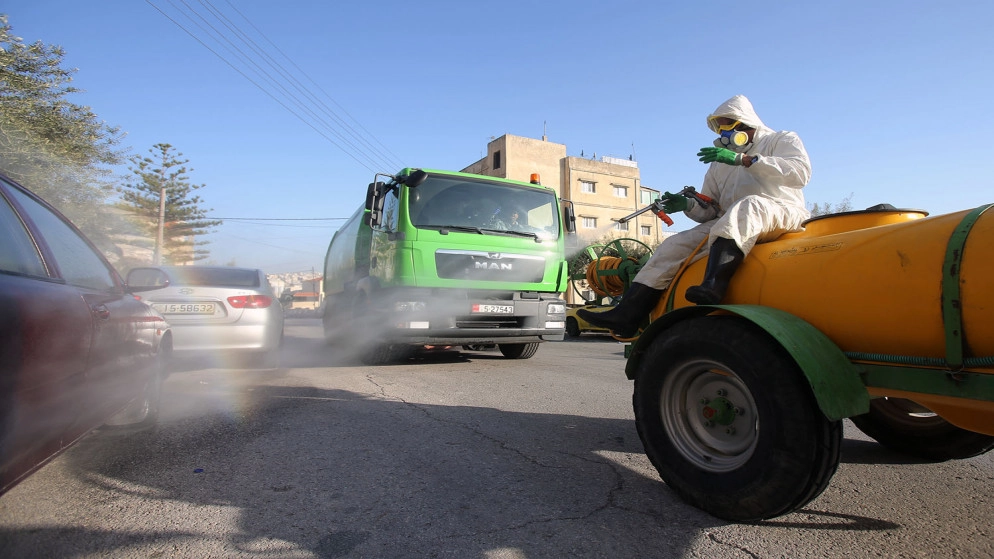 لجنة الأوبئة: نسبة تفشي الفيروس تسمح بعودة القطاع العام