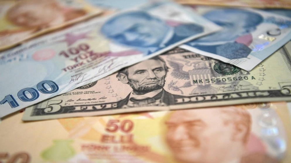 الليرة التركية ترتفع مقابل الدولار
