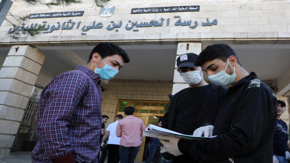 نحو 78 ألف طالب وطالبة يؤدون امتحان (التوجيهي) في الأراضي الفلسطينية