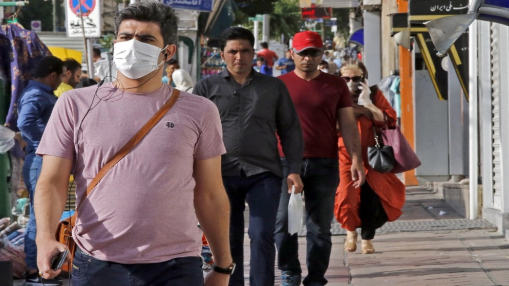 مسؤول: 15 مليون إيراني ربما أصيبوا بالفيروس