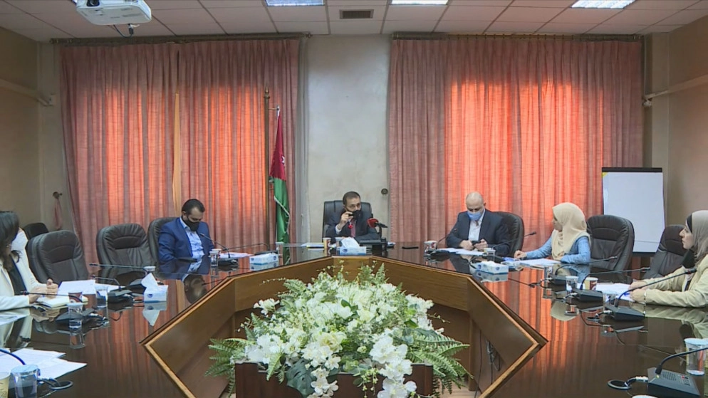 145 مؤسسة تعليمية لم يجدد ترخيصها لعدم تحويلها رواتب العاملين للبنوك