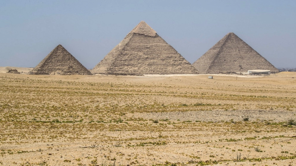 مصر تعيد فتح موقع أهرامات الجيزة بعد إغلاقه 3 أشهر