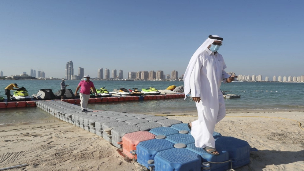 إصابات كورونا في قطر تتجاوز 100 ألف وفي الكويت 50 ألفا