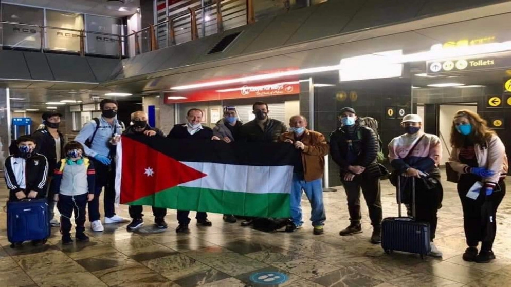 إجلاء 27 أردنيا وفلسطينيا من جنوب أفريقيا