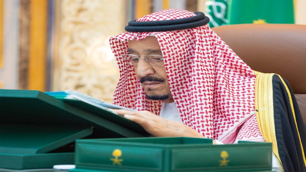 الملك سلمان يترأس جلسة مجلس الوزراء السعودي من المستشفى