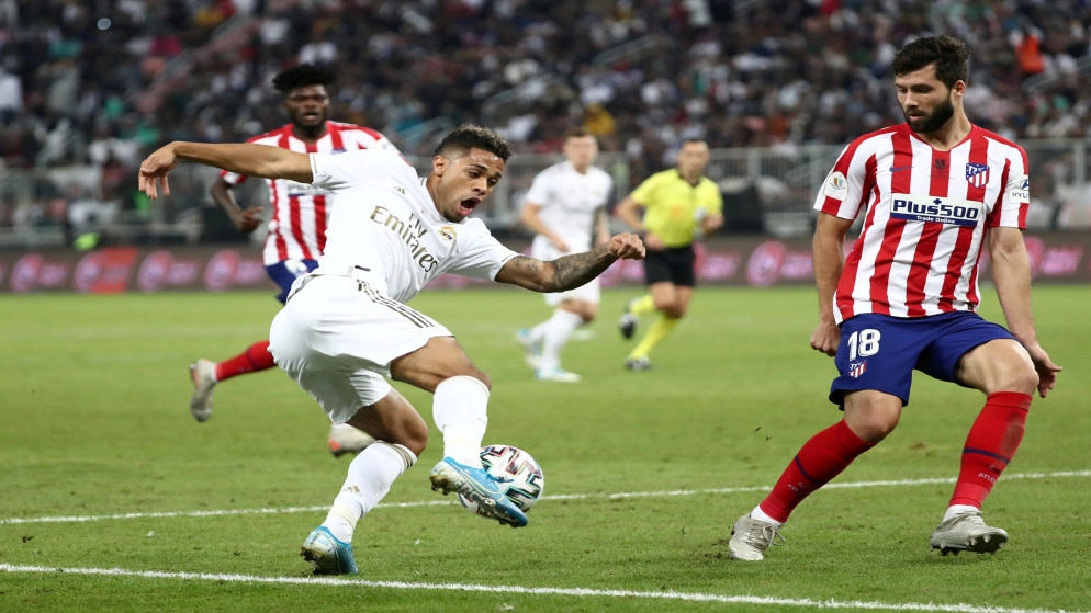 إصابة ماريانو دياز مهاجم ريال مدريد بالفيروس