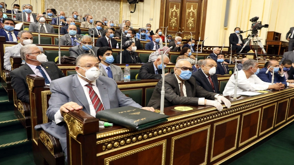 مصر: اشتراط موافقة الجيش على ترشح ضباطه للرئاسة