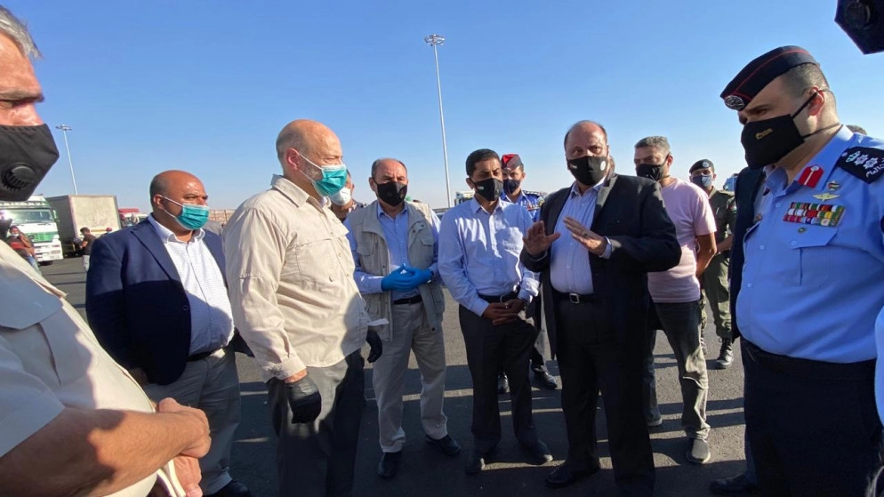 الرزاز يؤكد أهمية تشديد الرقابة على معابر الحدود لمنع تسرب حالات الإصابة