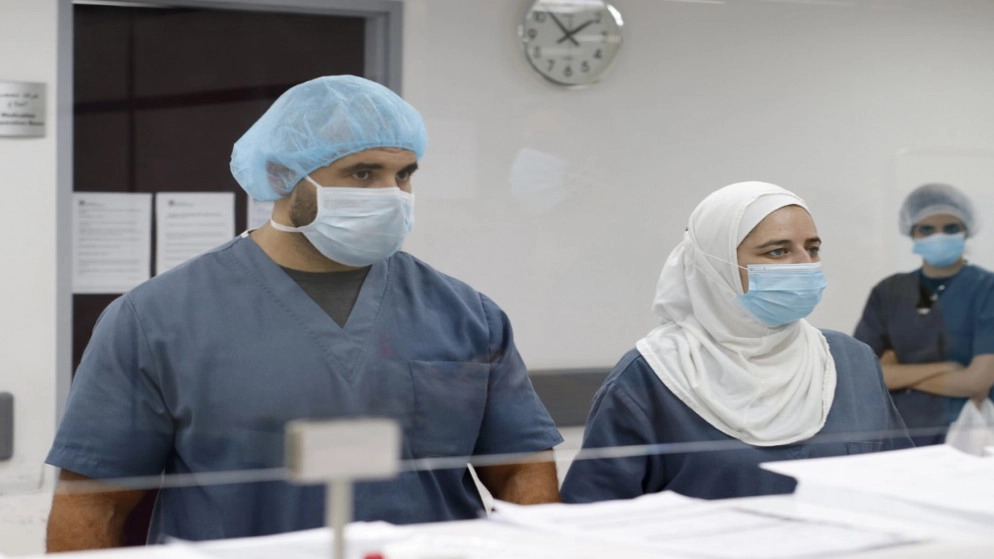 إصابات الفيروس تتجاوز 15 ألفاً في لبنان مع تخفيف تدابير الإغلاق