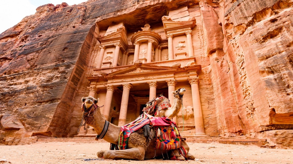 بحث التعاون السياحي بين الأردن وإندونيسيا