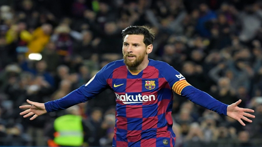 ميسي يتمرن وحيدا في أول حصة تدريبية بعد قرار البقاء مع برشلونة