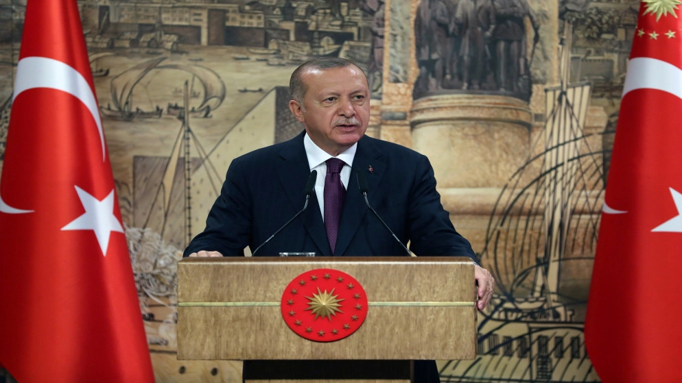 أردوغان يحذر ماكرون من "العبث" مع تركيا بعد الانتقادات الفرنسية لبلاده