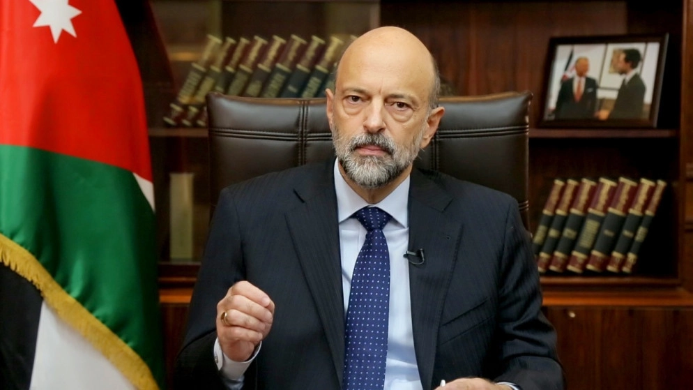 الرزاز: مصرّون على عدم الذهاب لفرض حظر تجول شامل