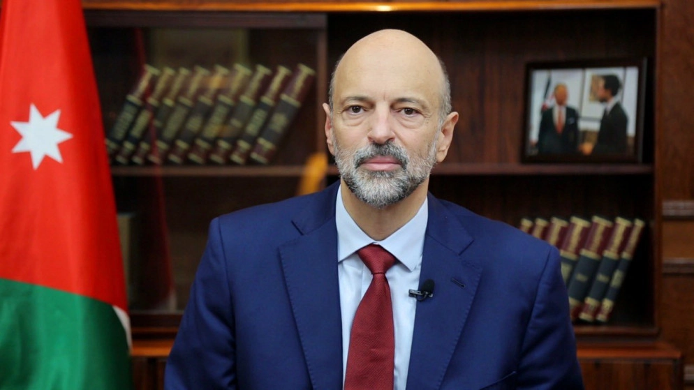 الحكومة ستضع معايير وشروطا للسلامة والوقاية لفتح المساجد والكنائس وصالات المطاعم والمقاهي
