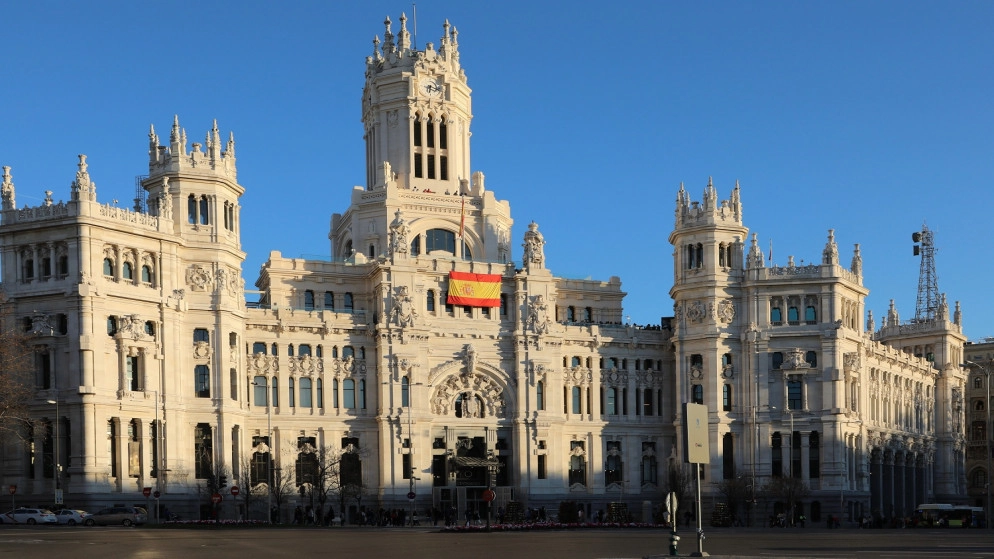 تظاهرات في مدريد احتجاجا على توسيع الإغلاق لوقف انتشار الفيروس