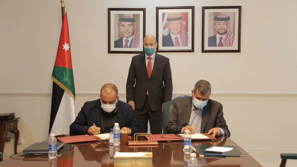 الحكومة توقع 4 اتفاقيات زراعية تهدف للتشغيل