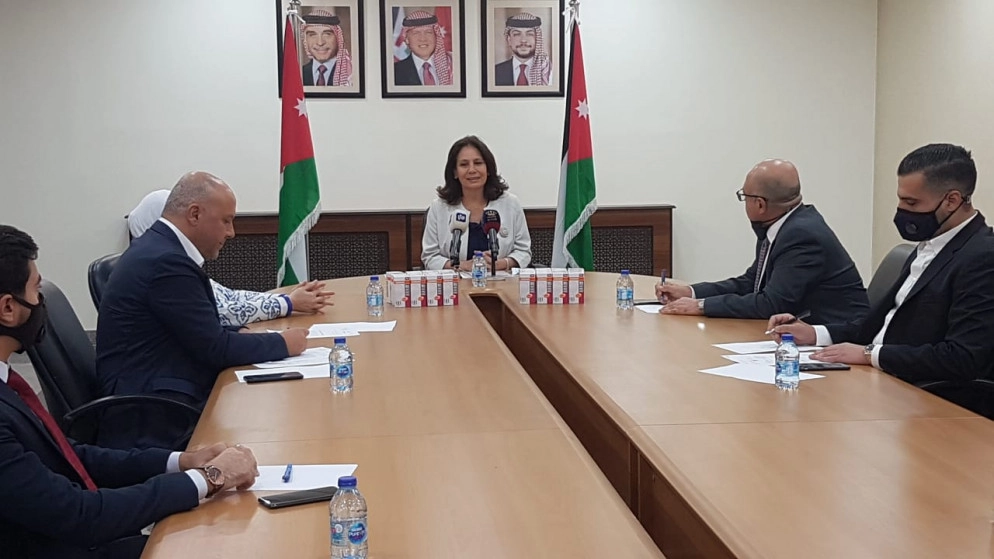توزيع 20 ألف وحدة إنارة في مناطق جيوب الفقر