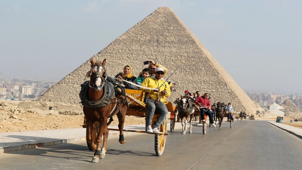 56 وفاة و1409 إصابات جديدة بالفيروس في مصر